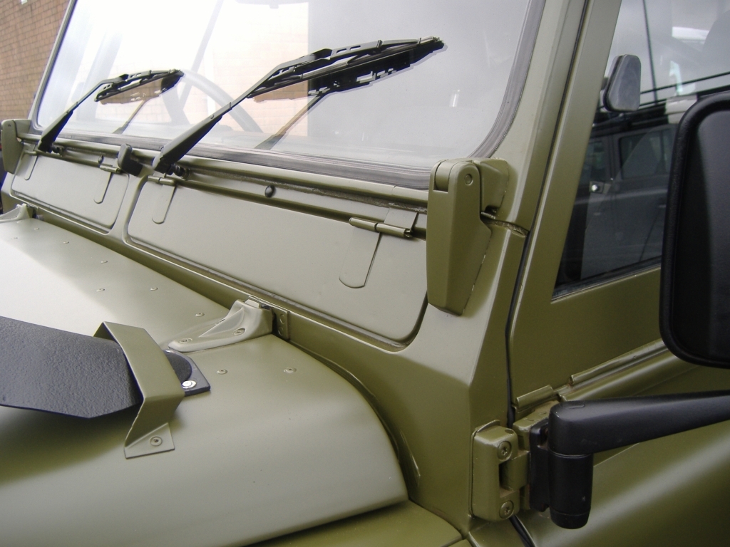 Land Rover Defender 90 Suv R606KNS Green #5