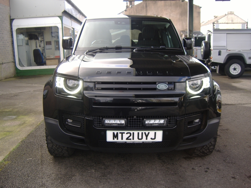 Land Rover Defender 110 D250 Se Defender D250 3.0 Se Mhev MT21UYJ Black #2