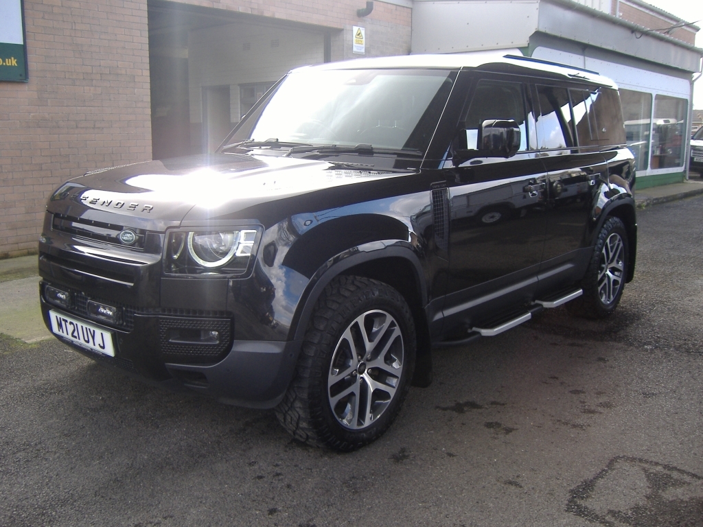 Land Rover Defender 110 D250 Se Defender D250 3.0 Se Mhev MT21UYJ Black #3