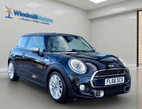 Mini Hatch 2.0 Cooper S Black