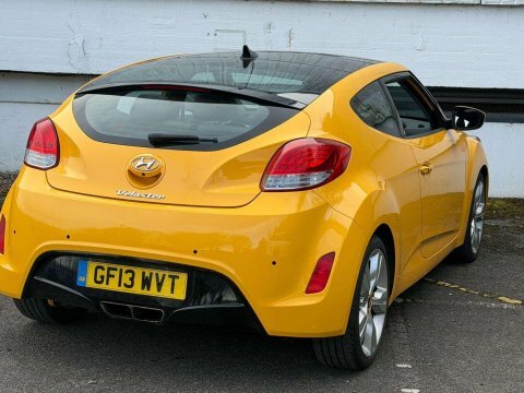 Hyundai Veloster Coupe White #9