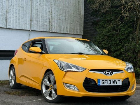 Hyundai Veloster Coupe White #1