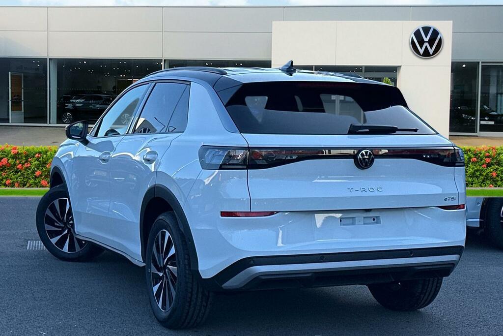 Volkswagen T-Roc New T-roc Life 1.5 Etsi 150 Ps 7-Speed Dsg White #3