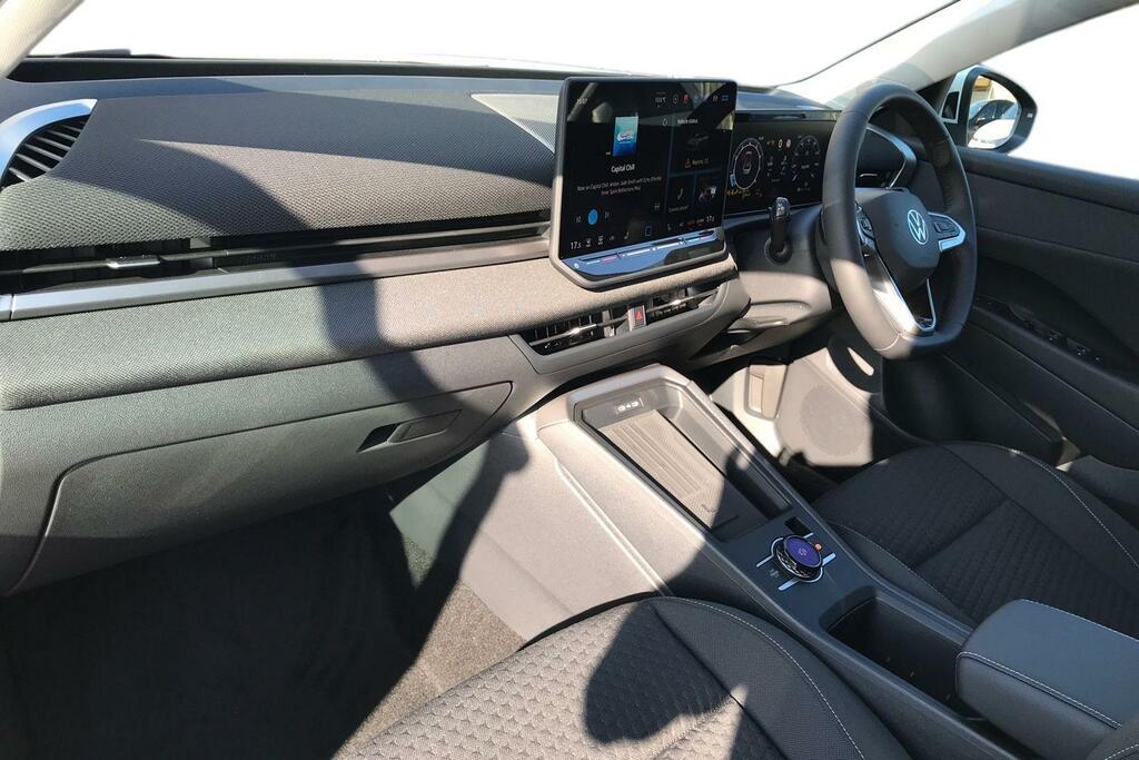 Volkswagen T-Roc New T-roc Life 1.5 Etsi 150 Ps 7-Speed Dsg  White #2