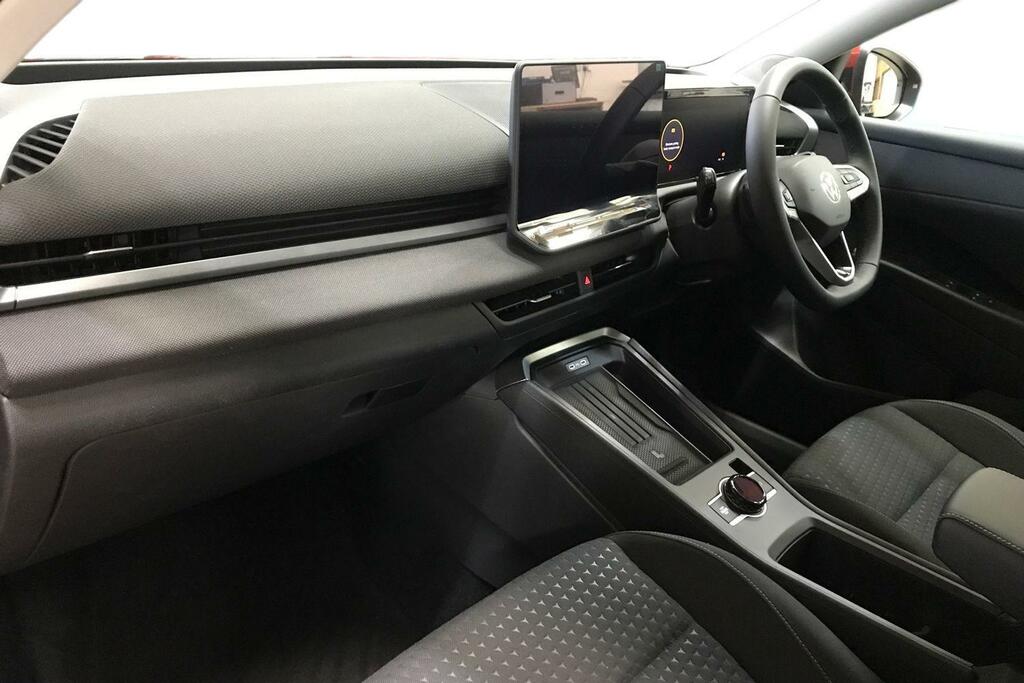 Volkswagen T-Roc New T-roc Life 1.5 Etsi 150 Ps 7-Speed Dsg Red #2