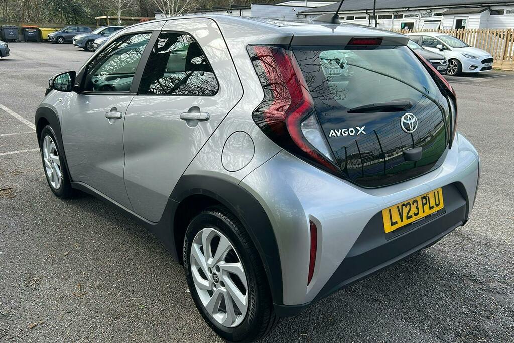 Toyota Aygo X 1.0 Vvt I Pure Hatchback LV23PLU Silver #2