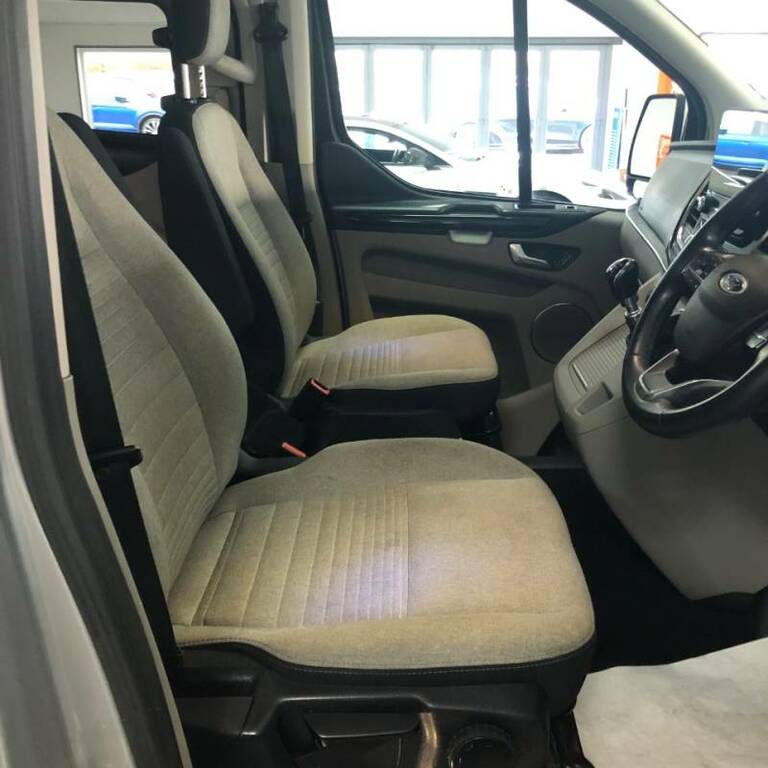 Ford Tourneo Custom 2.0 Ecoblue 130Ps Low Roof 8 Seater Titanium - 202 MF72ZCZ Silver #4