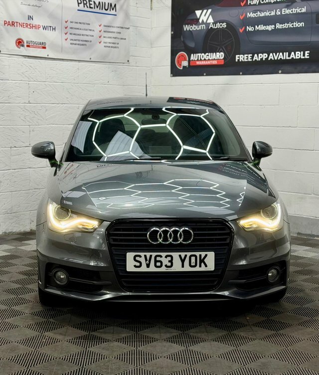 Audi A1 1.4 Tfsi Cod Black Edition Sportback S Tronic Euro SV63YOK Black #4
