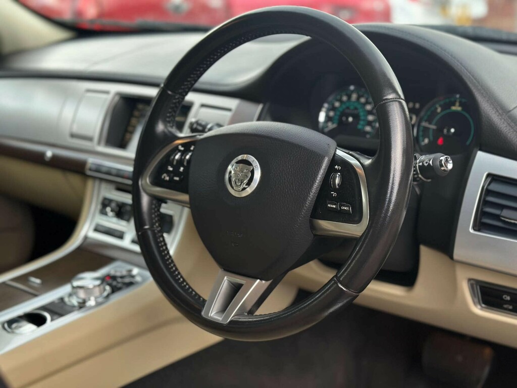 Jaguar XF 2.2 Luxury D Blue #2