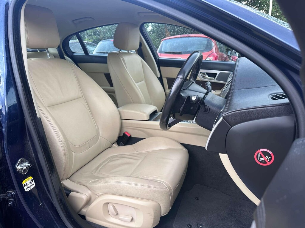 Jaguar XF 2.2 Luxury D Blue #4