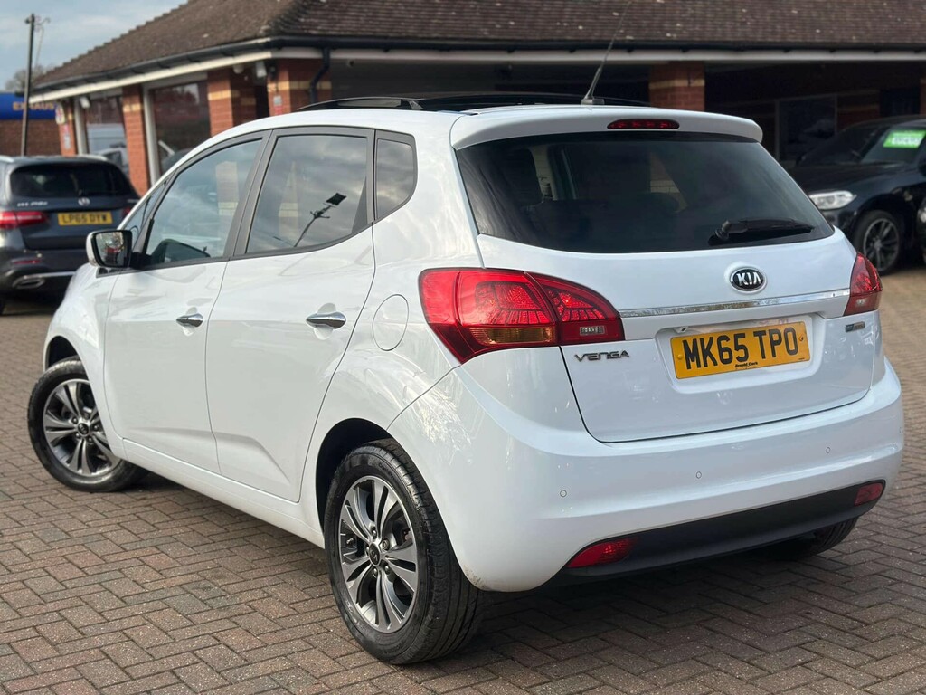 Kia Venga 1.6 4 Isg White #3