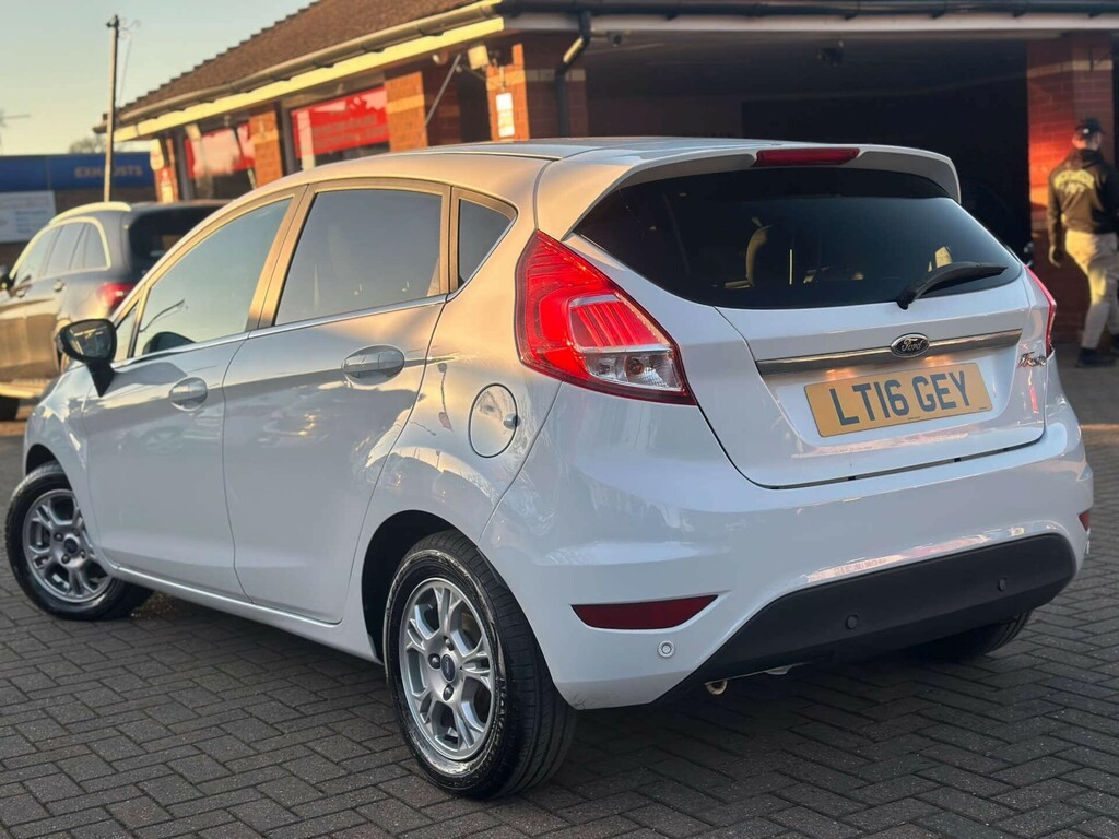 Ford Fiesta 1.5 Titanium Econetic Tdci LT16GEY White #3