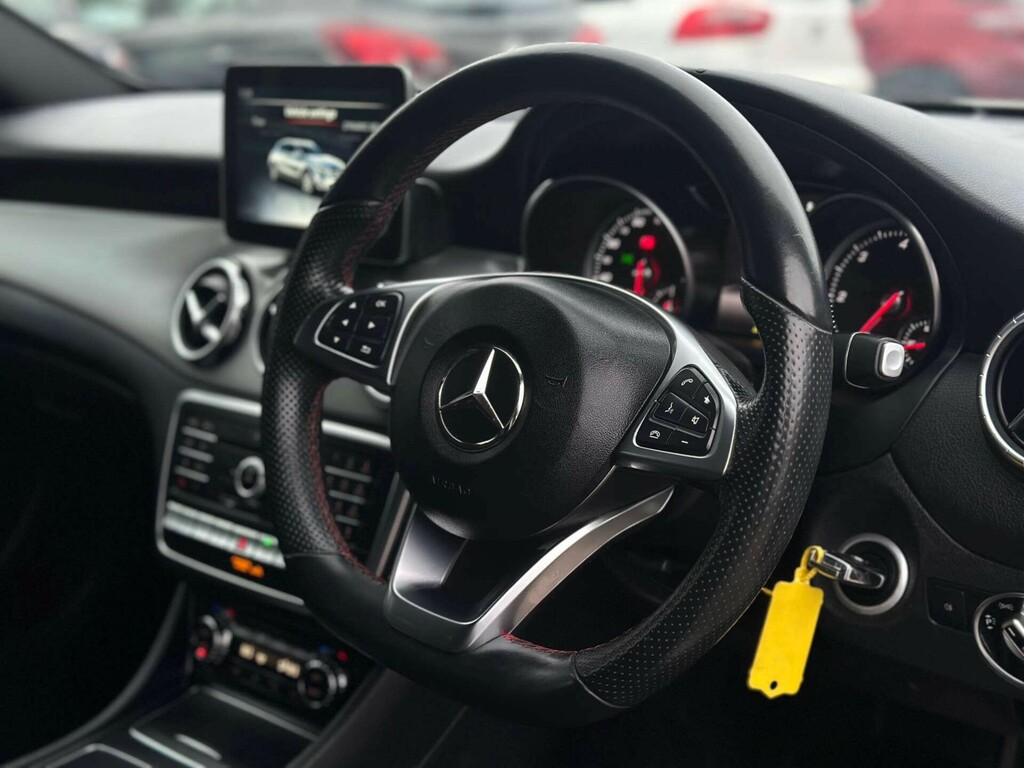 Mercedes-Benz GLA Class 2.1 Gla 220 Amg Line Premium D 4Matic 4Wd White #2