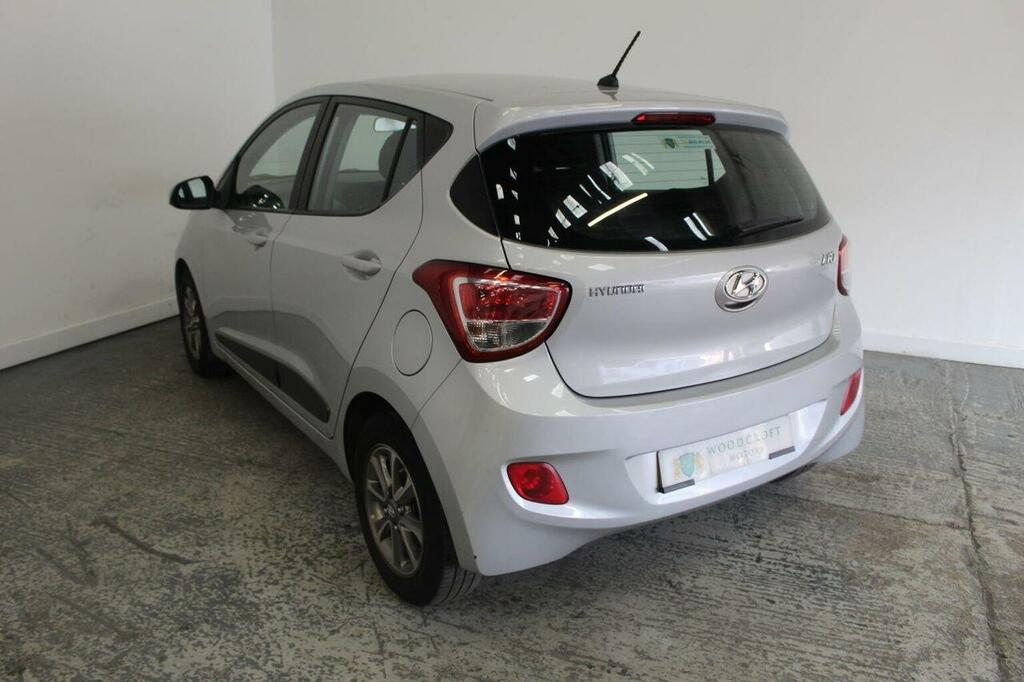 Hyundai I10 Hatchback 1.0 Premium Euro 5 201414 FD14NKS Silver #5