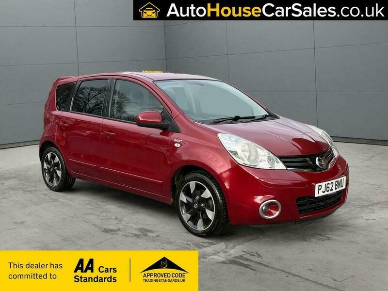 Nissan Note 1.6 16V N-tec Red