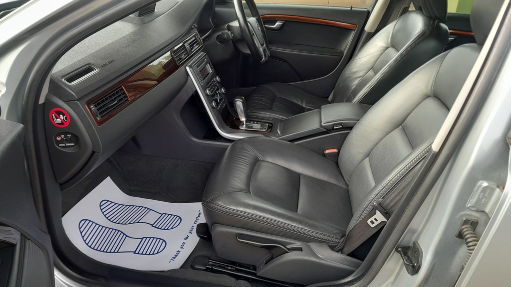 Volvo XC70 Vehicle Details Price - 7995 Make Volvo Model X Silver