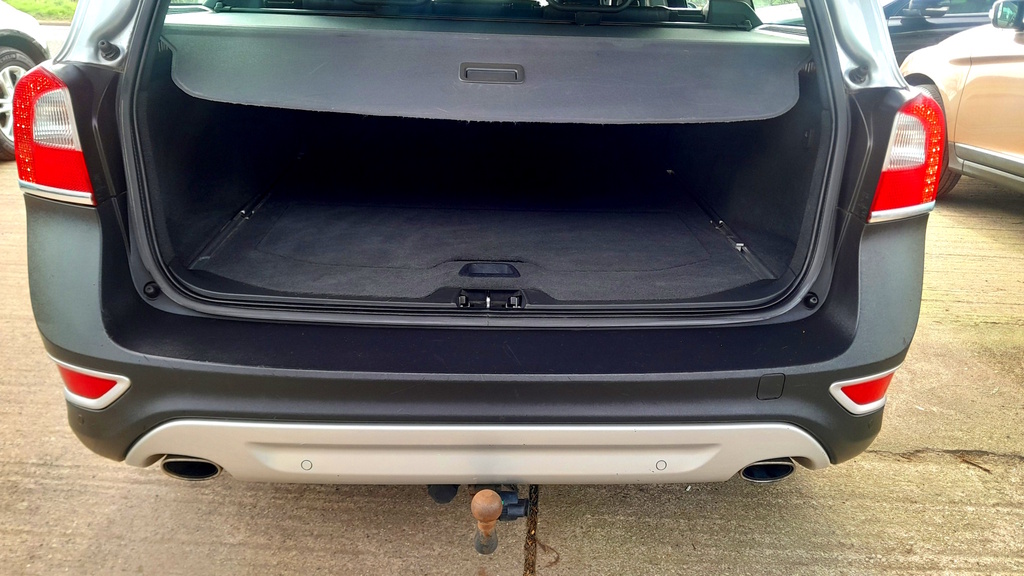 Volvo XC70 Vehicle Details Price - 7995 Make Volvo Model X SK11LXY Silver #4