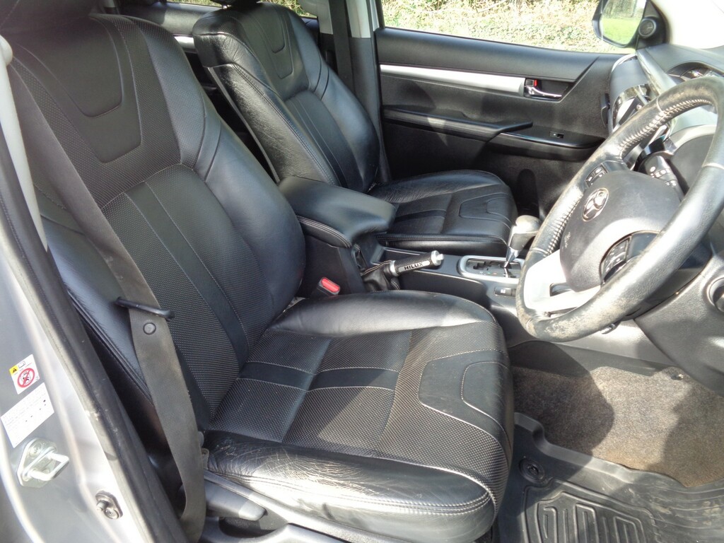 Toyota HILUX 2.4 D-4d Invincible X Silver #5