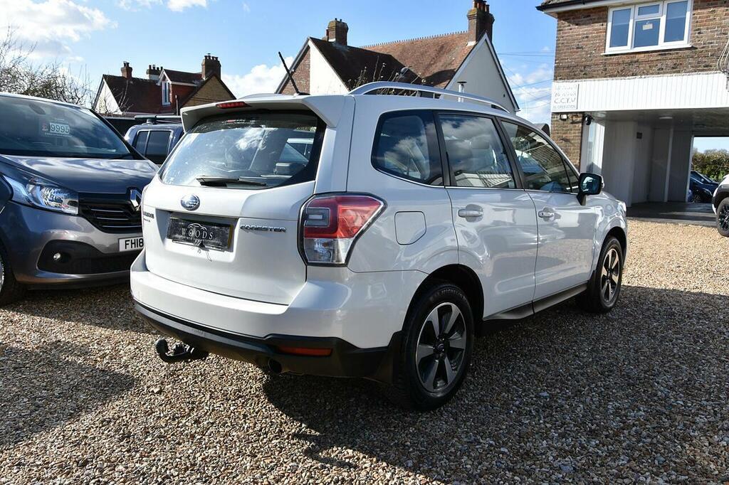 Subaru Forester 2.0I Xe Premium Lineartronic 4Wd Euro 6 Ss White #4