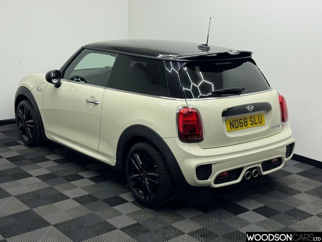 Mini Hatch 2018 2.0 Cooper S Sport Hatchback Manua ND68SLU White #2