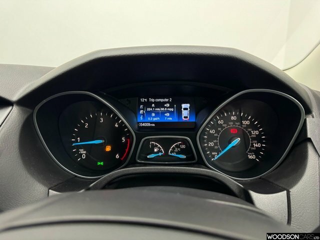 Ford Focus 2017 1.5 Tdci Zetec Edition Estate Manu YT67HBC White #6