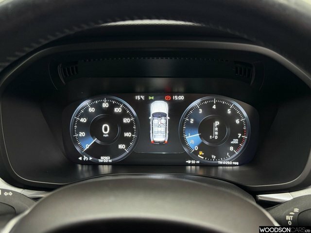 Volvo XC60 2018 2.0 T5 Momentum Suv Awd Euro YJ68XYC Black #6