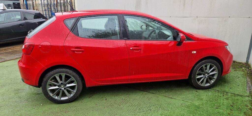 Seat Ibiza I-tech Tsi EX64YHR Red #4