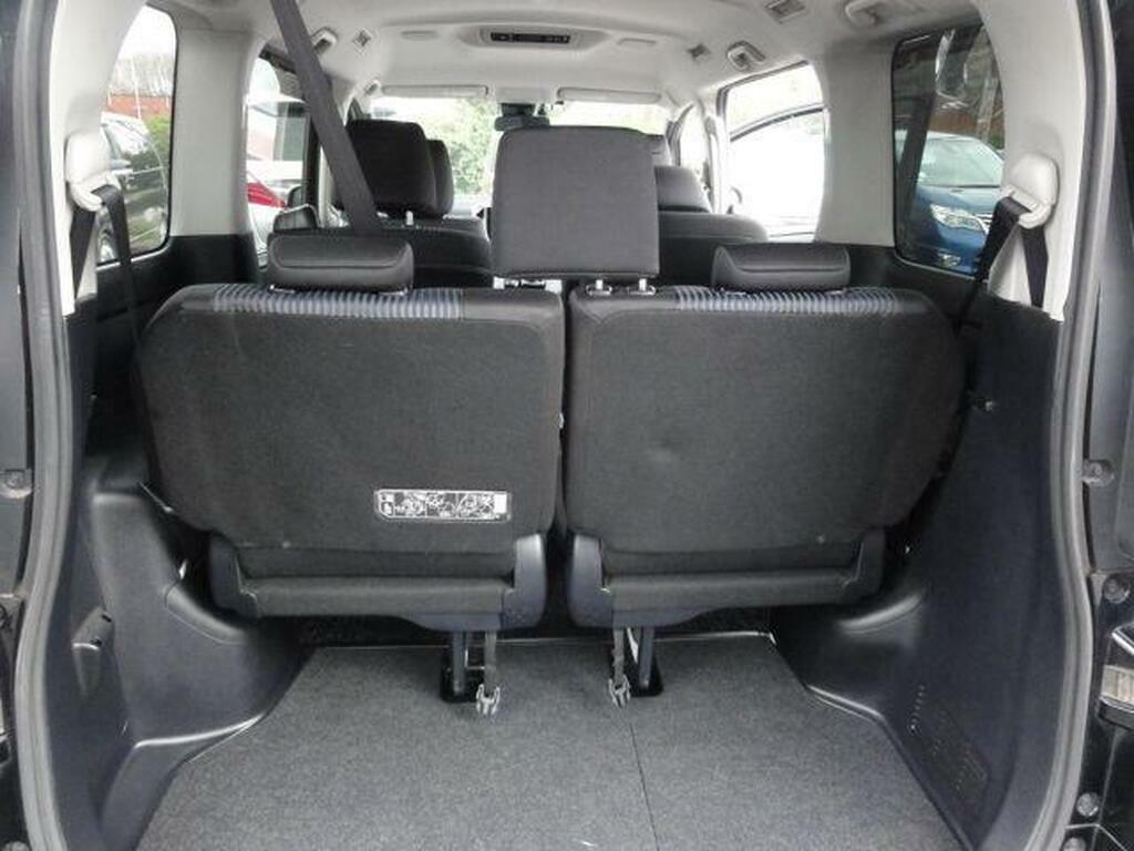 Toyota Voxy 1.8 Black #23