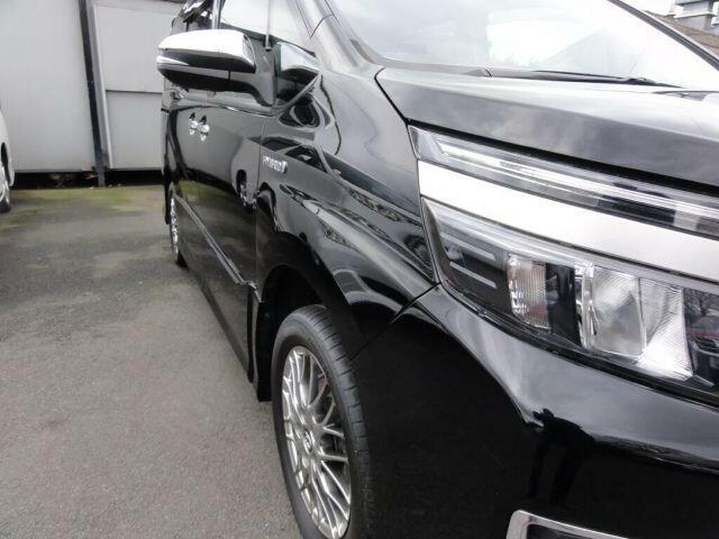 Toyota Voxy 1.8 Black #5