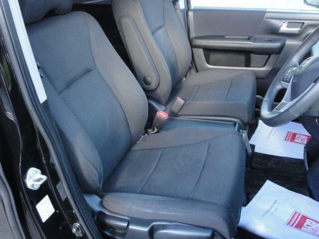 Honda StepWagon Spada Fresh Import 2.0 Black #2