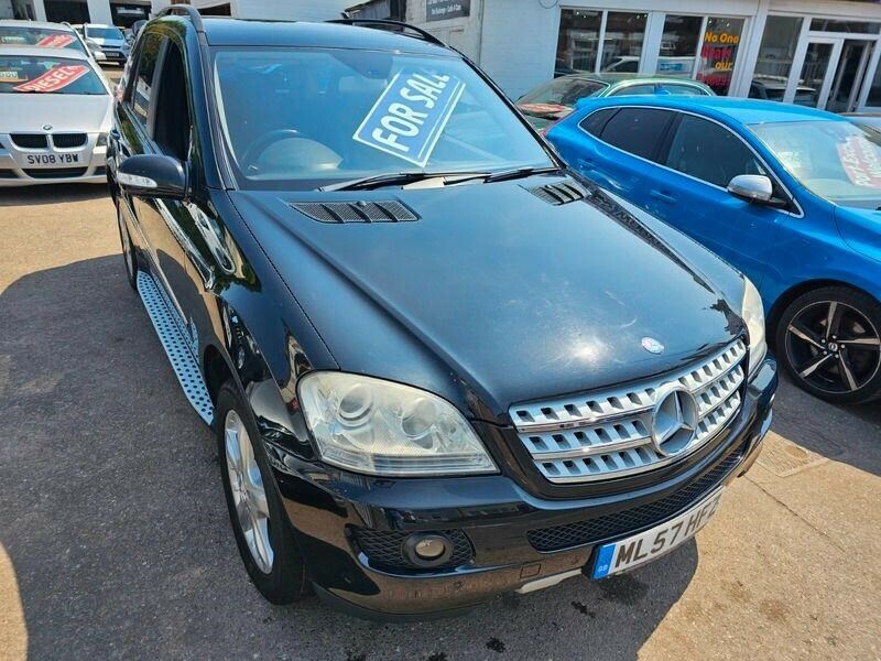 Mercedes-Benz M Class 3.0 Cdi Sport 7G-tronic Black #4