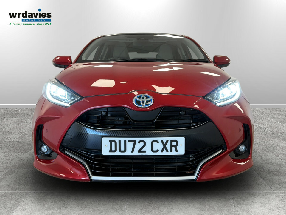 Toyota Yaris 1.5 Hybrid Excel Cvt DU72CXR Red #2