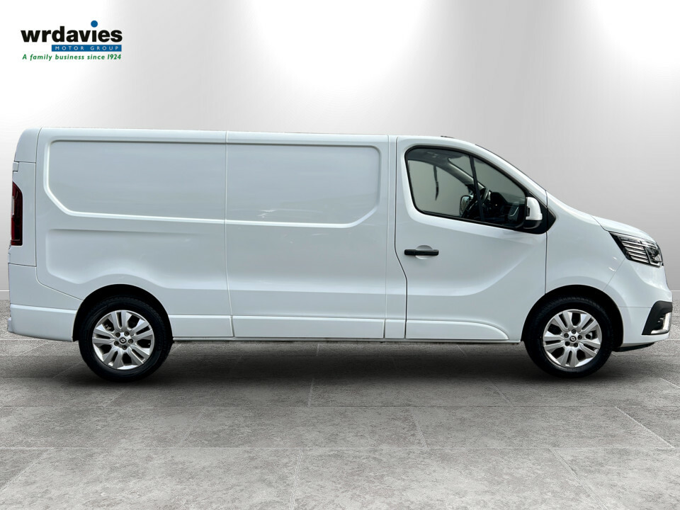 Renault Trafic Ll30 Blue Dci 130 Extra Safety Van HS24BSY White #4