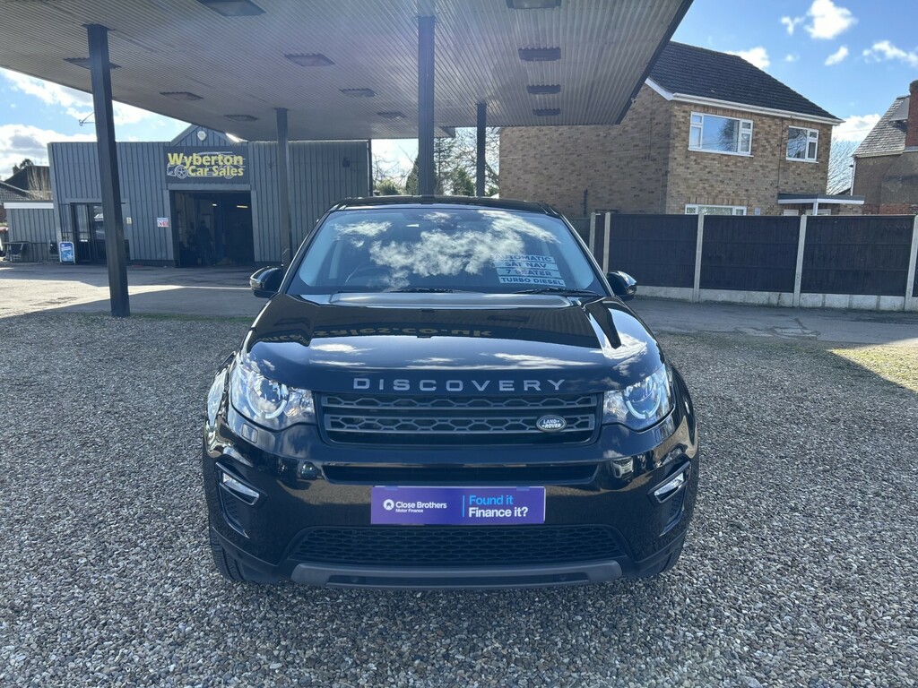 Land Rover Discovery Sport Suv 2.0 Td4 Se Tech 2019 DN19VGV Black #2