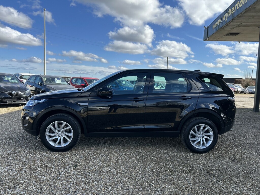 Land Rover Discovery Sport Suv 2.0 Td4 Se Tech 2019 DN19VGV Black #4