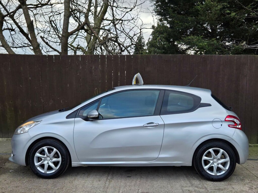 Peugeot 208 1.2 Vti Puretech Active Euro 5 CY64FEG Silver #5