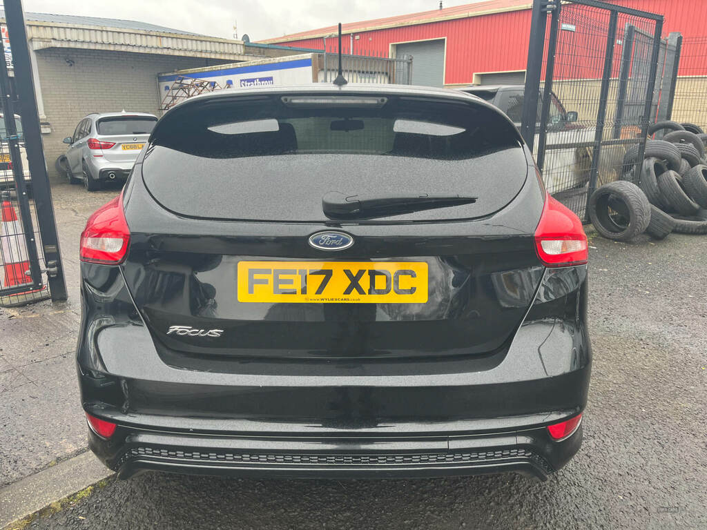 Ford Focus 1.5 Tdci 120 St-line FE17XDC Black #4