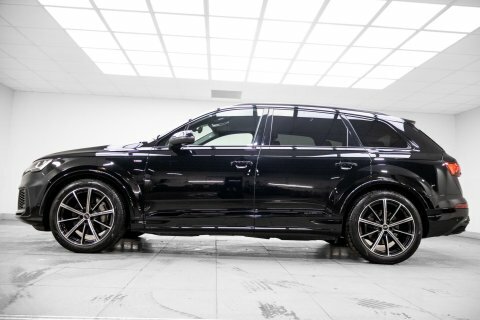Audi Q7 3.0 Tfsi V6 EN71UHU Black #2