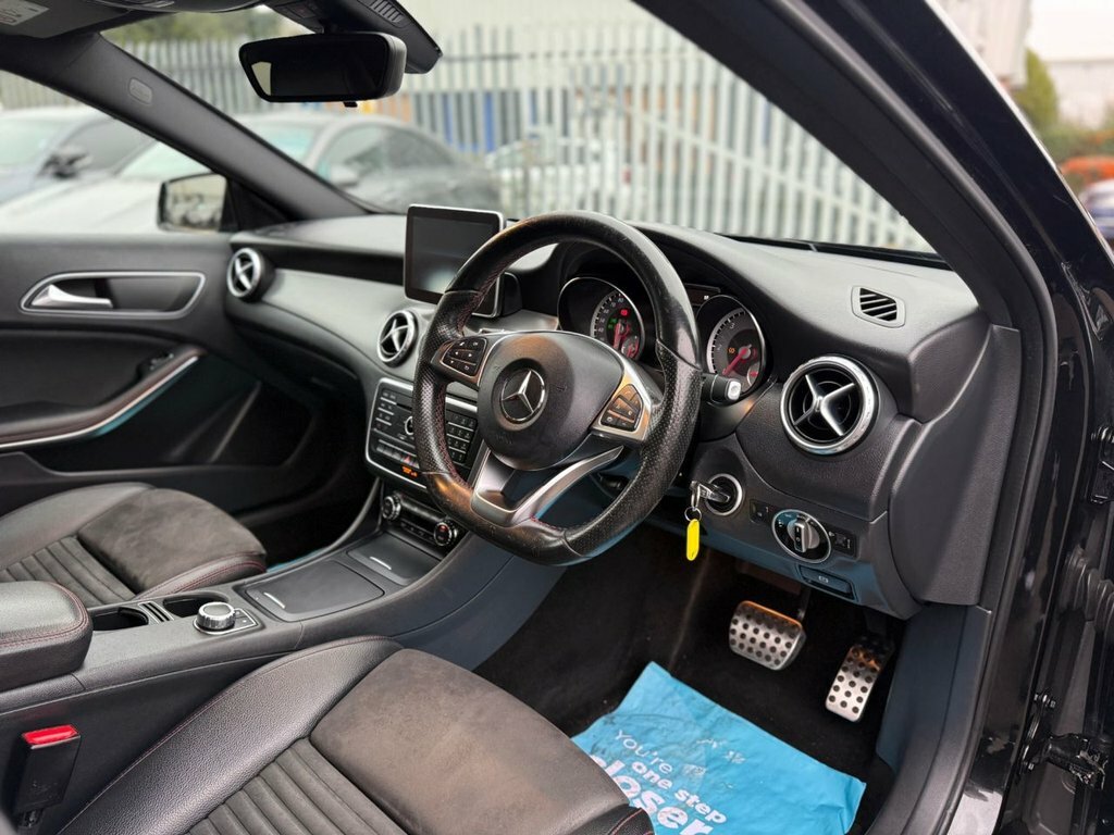 Mercedes-Benz GLA Class Suv WM65OZN Black #5