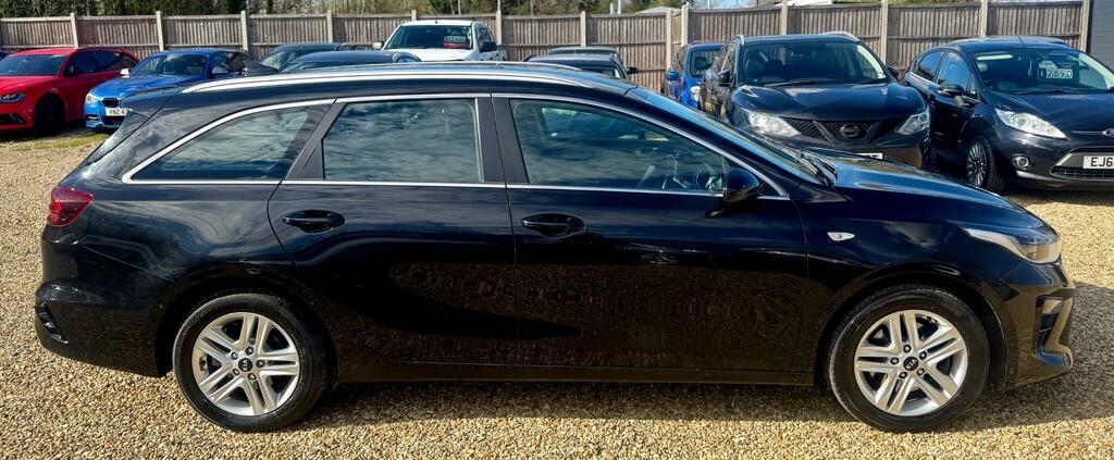 Kia Ceed 1.6 Crdi Mhev 2 Sportswagon Euro 6 Ss MH21FHJ Black #3