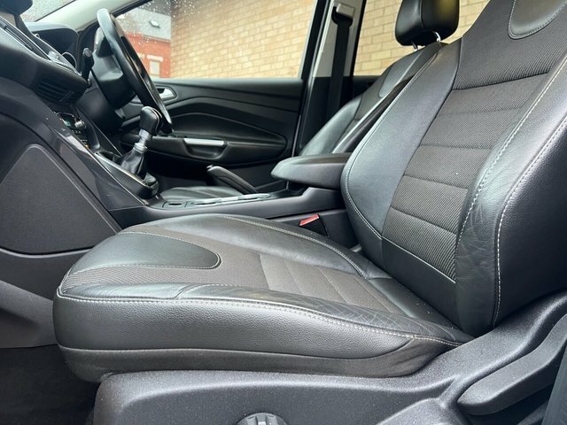 Ford Kuga 2015 2.0 Tdci Titanium Suv 2Wd E EA65UXU White #5
