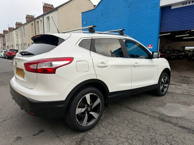 Nissan Qashqai 2015 1.2 Dig-t N-tec Suv 2Wd Eu DF15FJZ White #2