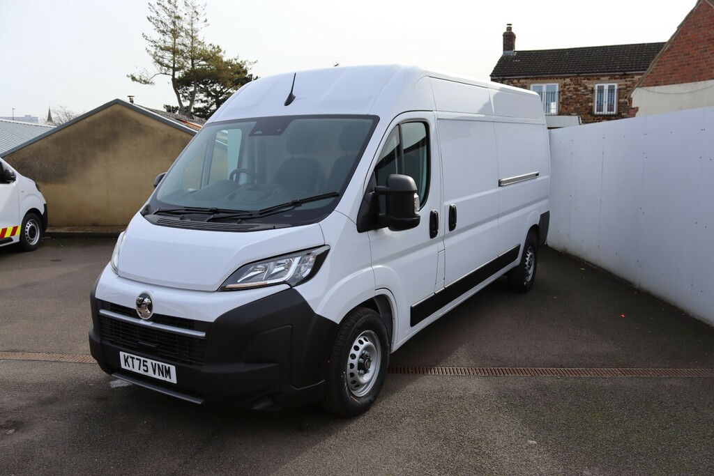 Vauxhall Movano 2.2 Turbo D 140 H2 Van Prime White #3