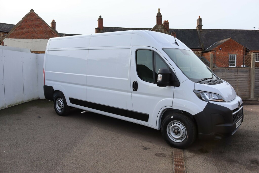 Vauxhall Movano 2.2 Turbo D 140 H2 Van Prime White #5