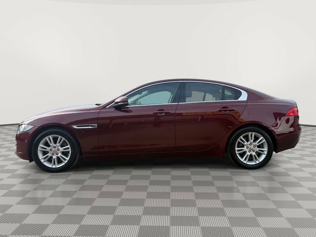 Jaguar XE 2L Prestige EA65AAZ Red #5