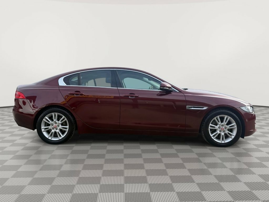 Jaguar XE 2L Prestige EA65AAZ Red #6