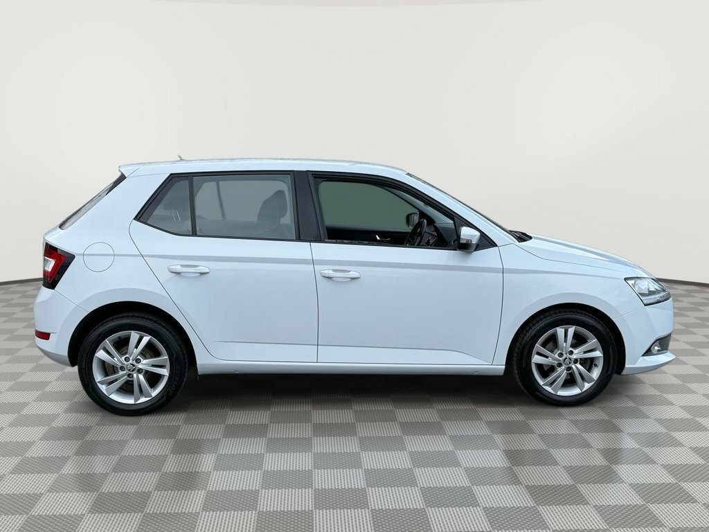 Skoda Fabia 1L Se GM21DZE White #6