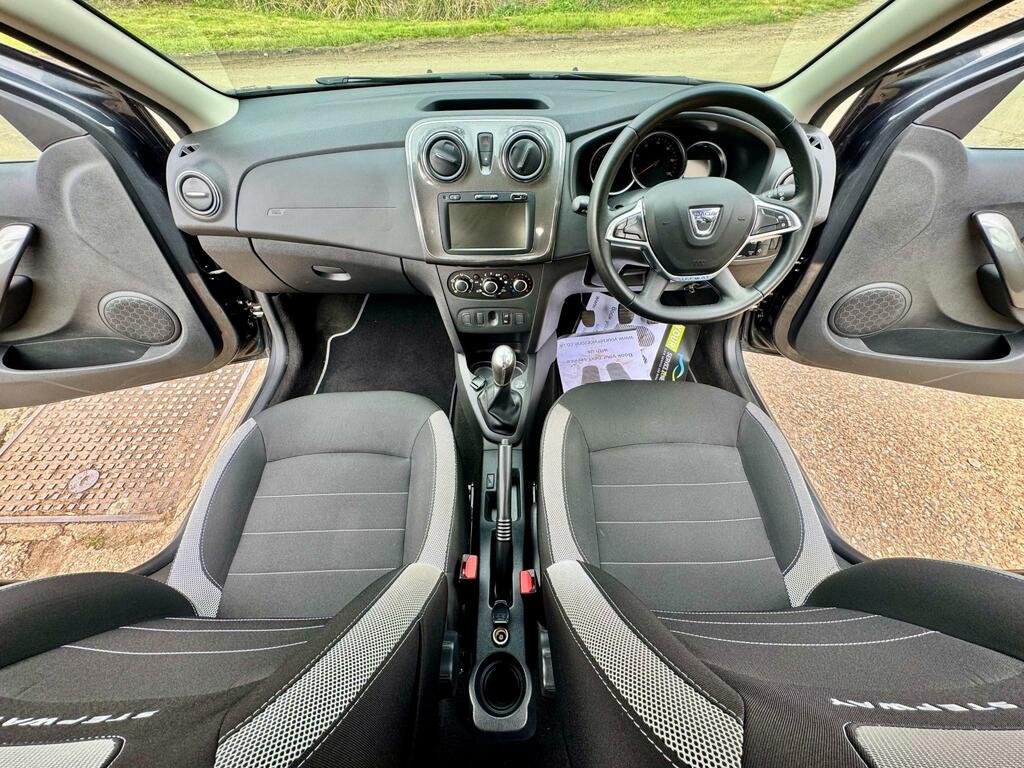 Dacia Sandero Stepway 1.0 Tce Comfort Hatchback GV70GVK Grey #2