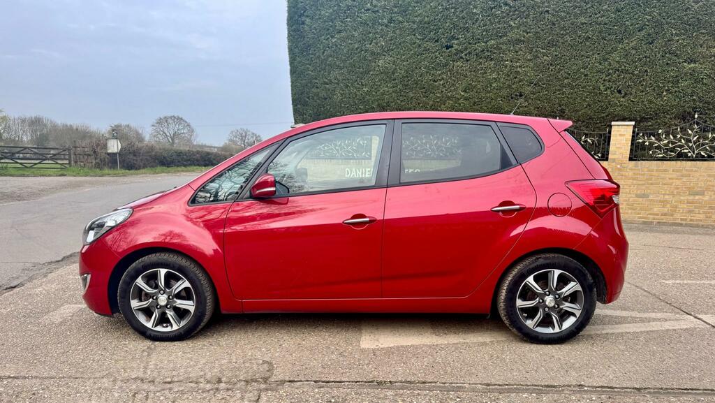 Hyundai Ix20 1.4 Blue Drive Premium Nav Hatchback LD17LUH Red #4