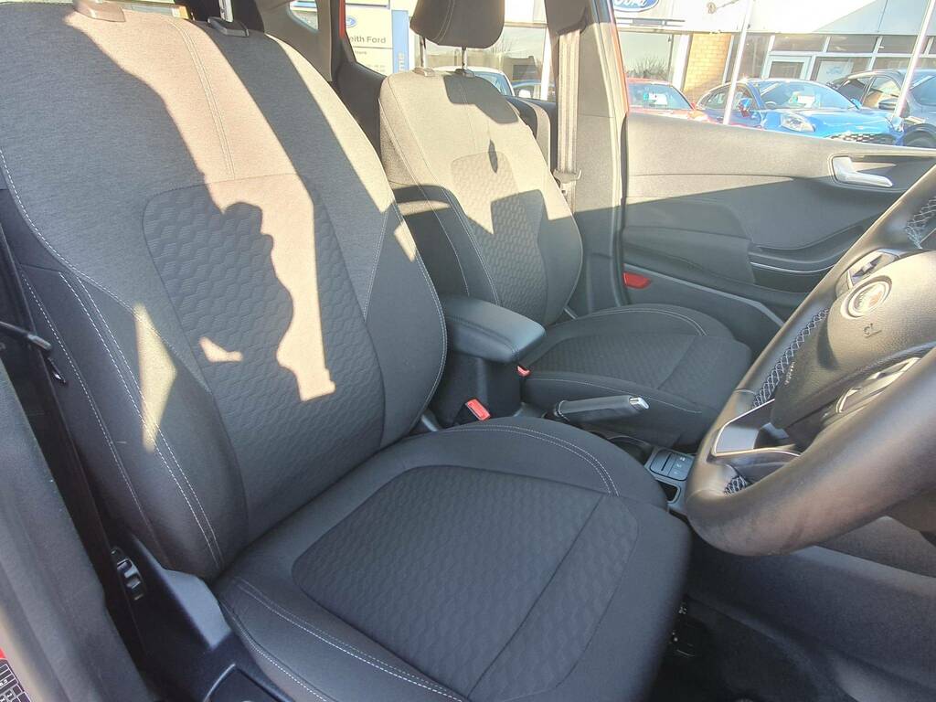 Ford Fiesta Titanium 1.0 100Ps SN23LDZ Red #4